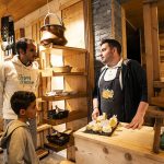 © Visit of an Abondance cheese maturing cellar - L.Meyer - Châtel