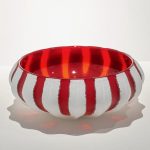 © Exhibition " Graal", Contemporary glass - Denise and Marcel Heider collection._Évian-les-Bains - Damien François, Tomate, 2016, verre soufflé, taillé, photo Yann Savalle