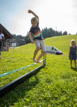 Introduction to slacklining