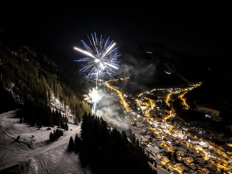 © New year's eve fire works!_Châtel - L. Meyer - Val Média
